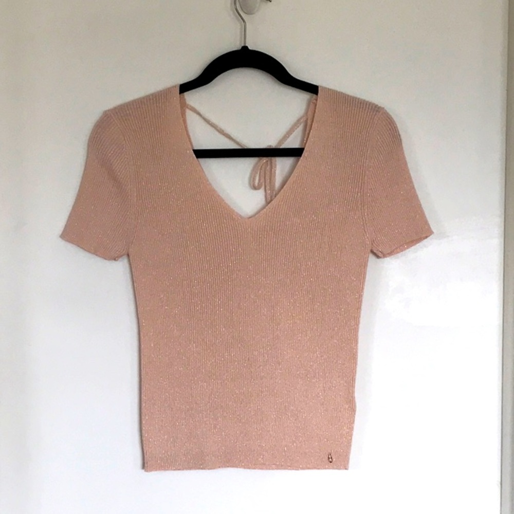 Q2 ribbed open back blouse - sparkly peach